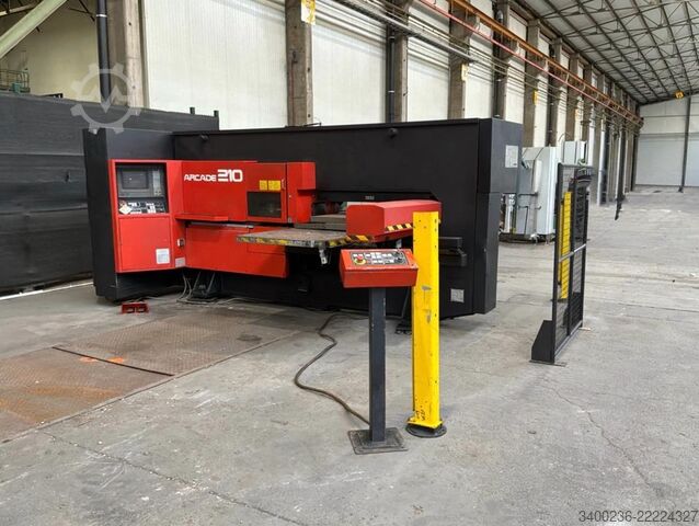 1993 Amada Arcade 210 CNC – generalüberholte Stanz- und Nibbelmaschine Amada Arcade 210 CNC