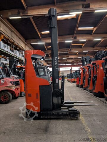 Schubmaststapler BT RRE 160 // Triplex // Wage mit millimeter anzeige