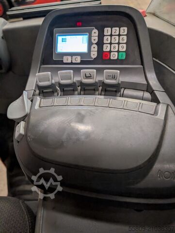 Schubmaststapler BT RRE 160 // Triplex // Wage mit millimeter anzeige