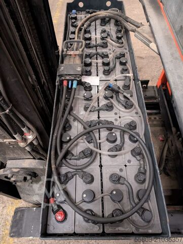 Schubmaststapler BT RRE 160 // Triplex // Wage mit millimeter anzeige