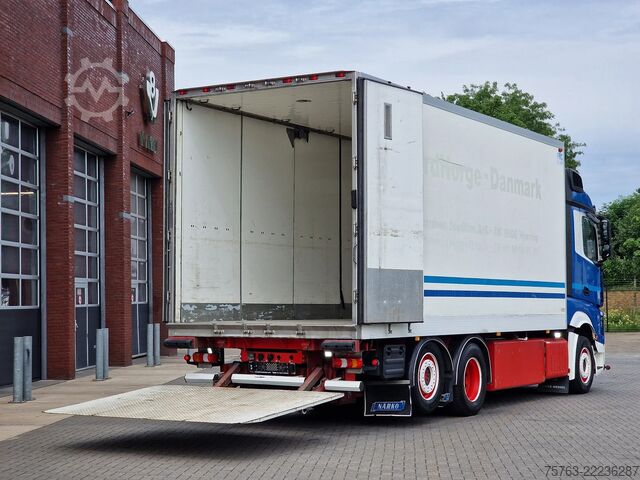 Refrigerated/frozen transport Mercedes-Benz Actros 2553 6x2 - Thermoking frigo - Loadlift +...