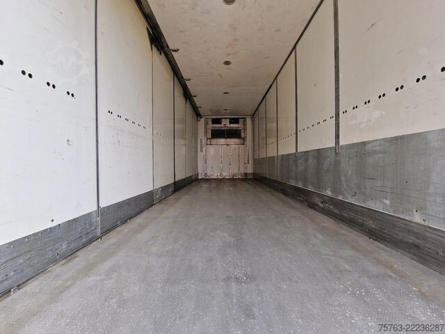 Refrigerated/frozen transport Mercedes-Benz Actros 2553 6x2 - Thermoking frigo - Loadlift +...