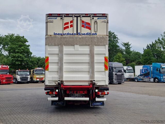 Refrigerated/frozen transport Mercedes-Benz Actros 2553 6x2 - Thermoking frigo - Loadlift +...