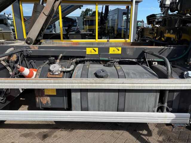 Tipper with crane Mercedes-Benz Axor + HIAB 088 ES -3 HIDUO + TIPPER + EURO 4