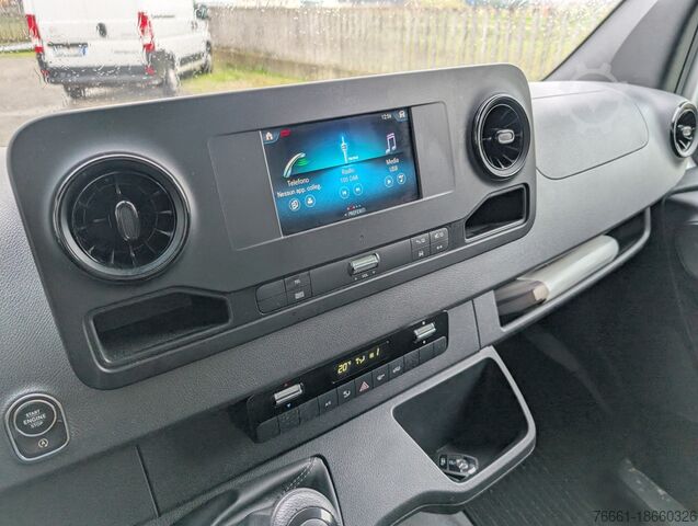 Box van with frame Mercedes-Benz SPRINTER T43/35 315 CDI RWD CENTINATO