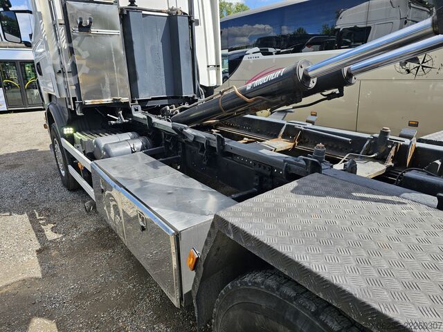 R500LB6X2 HHZ V8 Leaf/Leaf ROBSON 6x4 3 Pedals SCANIA R500LB6X2 HHZ V8 Blatt/Blatt