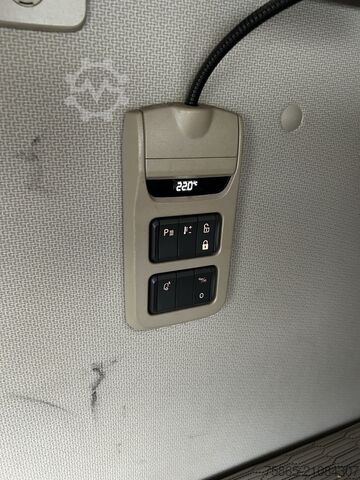 Standard-SZM DAF XF 450 FT Space Cab / 688 dkm / MX Brake / APK ...