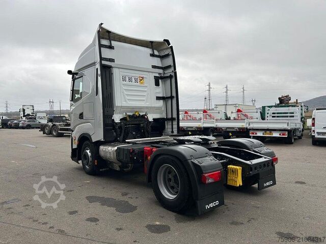 Standard tractor unit Iveco S-WAY
