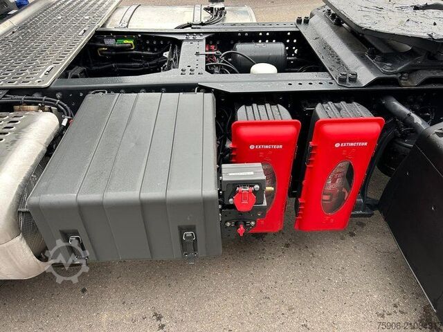 Standard tractor unit Iveco S-WAY