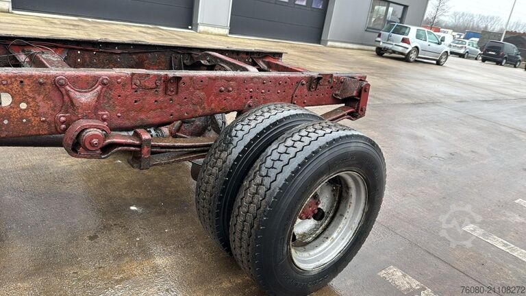 Fahrgestell mit Fahrerhaus Mercedes-Benz SK 814 (MANUAL PUMP / POMPE MANUELLE / LAMES / ...