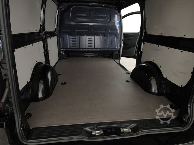 Panel van Mercedes-Benz Vito 114 CDI Kasten Lang Facelift