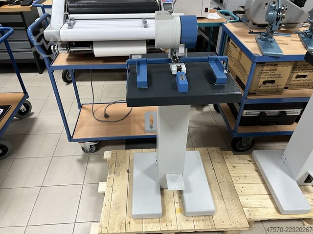 Eyeletting machine Hang 102-20 Eyeleting machine with base