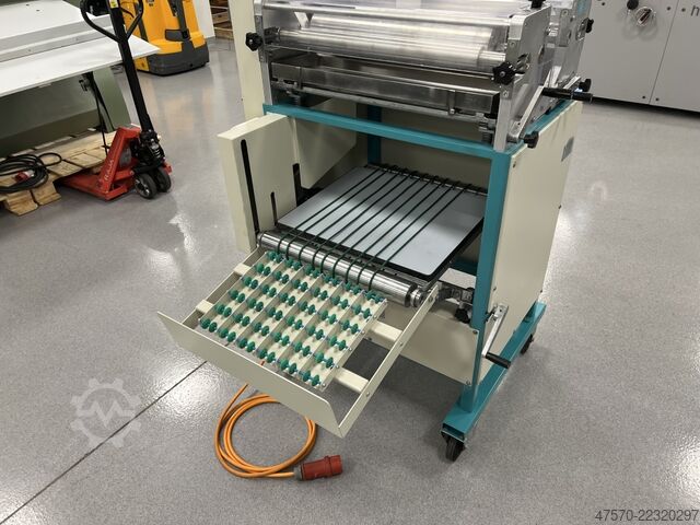 CMC Italia Gemini Gem 52 Case in gluer CMC Italia Gemini Gem 52 Case in gluing machine