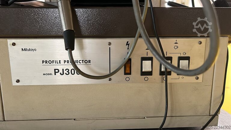 Profile projector Mitutoyo PJ 300