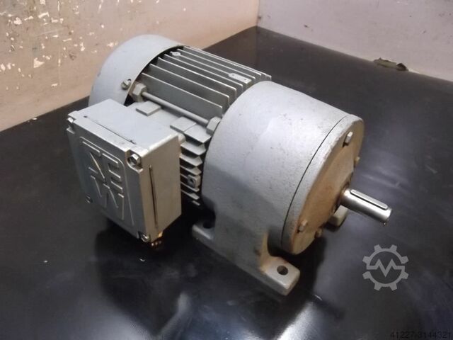 Gear motor 0.25 kW 90 rpm SEW-EURODRIVE R30DT71C4