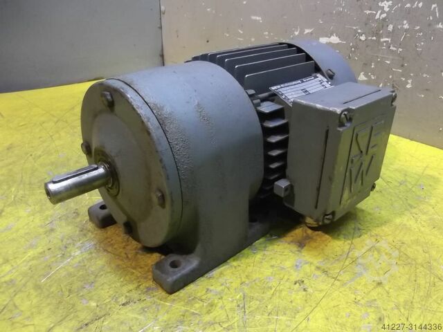 Gear motor 0.25 kW 108 rpm SEW-EURODRIVE R30DT71C4