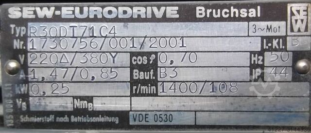 Gear motor 0.25 kW 108 rpm SEW-EURODRIVE R30DT71C4