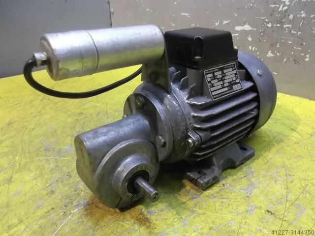 Gear motor 0.18 kW 153 rpm 220V WEG OCG632