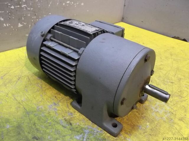 Getriebemotor 0,15 kW 107 U/min SEW-EURODRIVE R30DT71K4