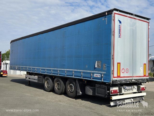 Auflieger mit Pritsche & Plane Schmitz Cargobull Semitrailer Curtainsider Standard