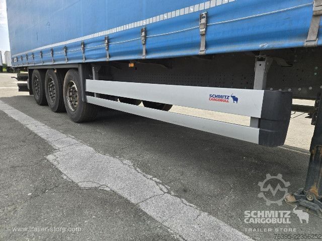 Open semitrailer with tarp Schmitz Cargobull Semitrailer Curtainsider Standard