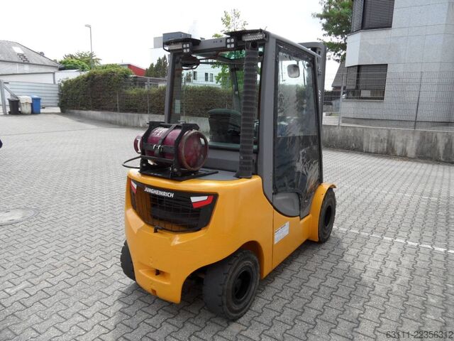 LPG Forklifts Jungheinrich TFG 430s - Freihub - wenig Stunden