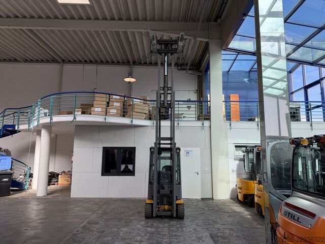 Elektro 4 Rad-Stapler Jungheinrich EFG 320 / AKKU 2024