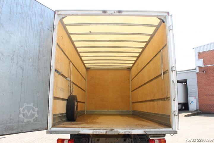 Box van Mercedes-Benz Atego  816 Koffer 6,12m   Schalter   179 Tkm