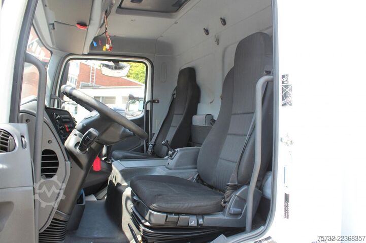 Box van Mercedes-Benz Atego  816 Koffer 6,12m   Schalter   179 Tkm