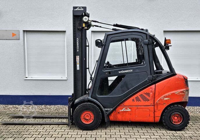 Diesel Gabelstapler mit Vollkabine LINDE H 30 D-01