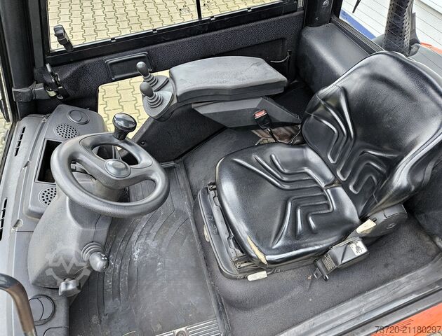 Diesel Gabelstapler mit Vollkabine LINDE H 30 D-01