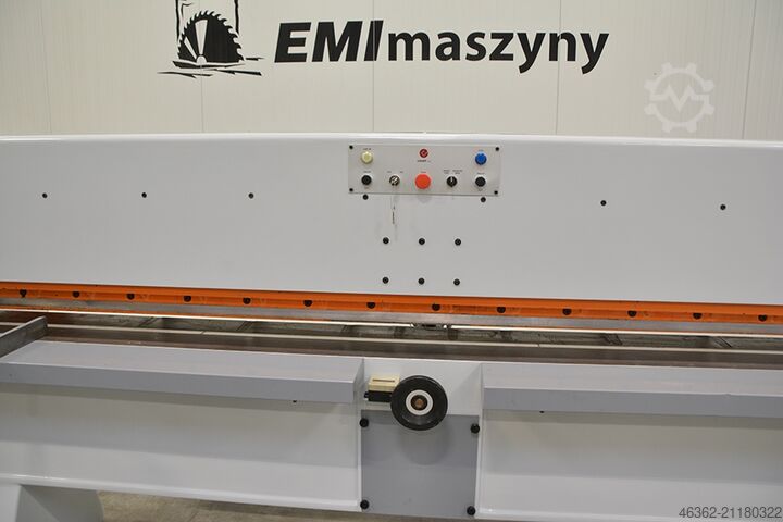 Beschneidungsmaschine CASATI GILOTYNA 3100