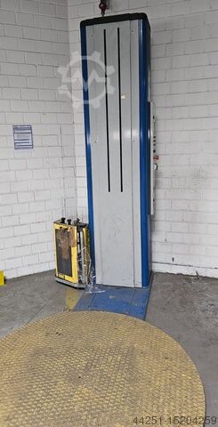 Semi-automatic pallet wrapping machine SIAT Palettenwickelmaschine