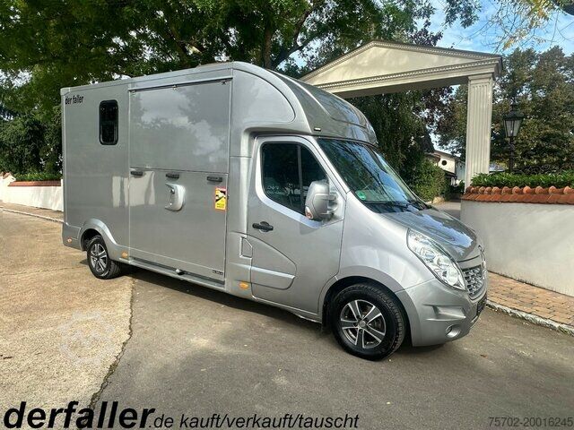 Viehtransporter Renault Master Haras 1-2 Pferde