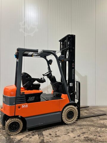Gabelstapler Toyota 7FBMF25