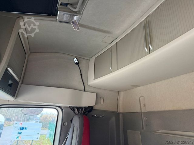 Standard tractor unit VOLVO FH460  Euro 6 / Kipphydraulik