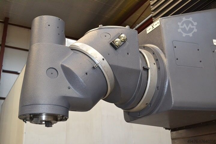 Fahrende Kolonne Anayak Milling machine ANAYAK HVM-3300 - M980505HVM-3300