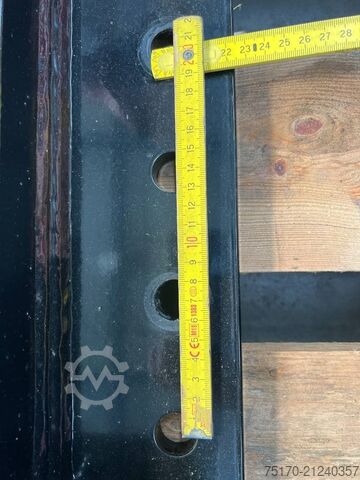 Teleskoplader Schraubadapter universell Adapter / Magni Aufnahme