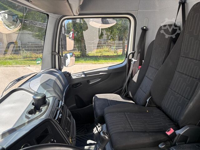 Box truck Mercedes-Benz 818 L AUT Luft SpurH