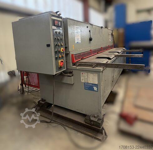 Hydraulic guillotine shear BAYKAL HGL 3100/6