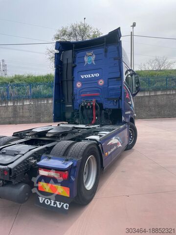 Standardtraktor Volvo FH 500