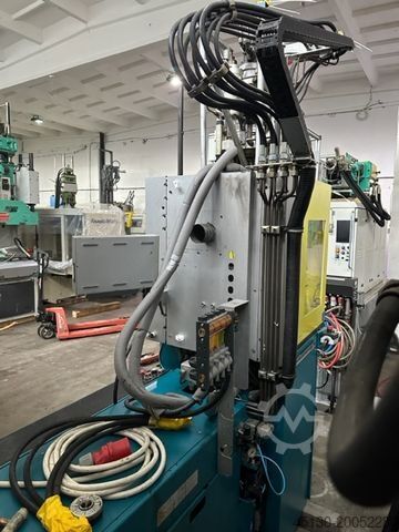 Injection molding machine BOY 35A VV