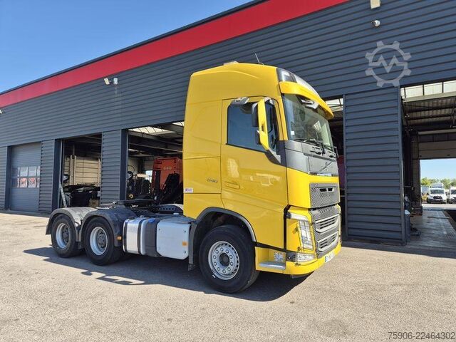 Standard tractor unit Volvo FH