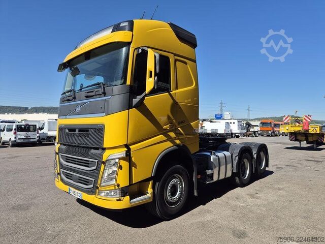 Standard tractor unit Volvo FH