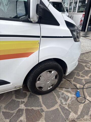 Wohnwagen/Wohnmobil Ford Panama 2022 | Cambio manuale | Tetto a soffietto
