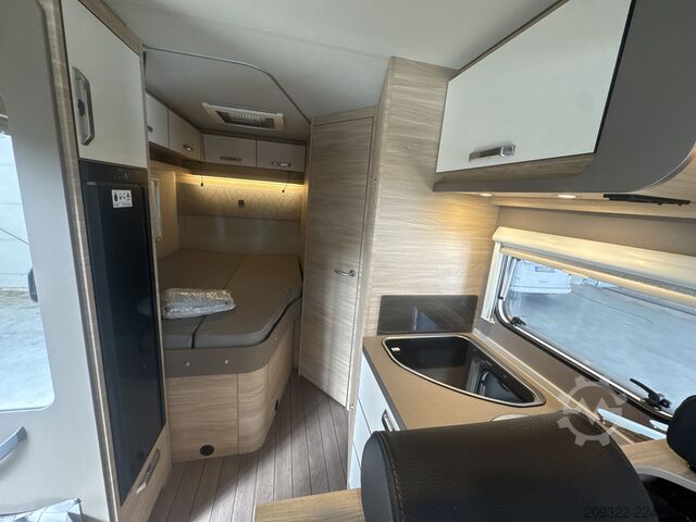 Teilintegriertes Wohnmobil Fiat Ducato Weinsberg Carasuite 2024 | Cambio automatico | 5 posti letto