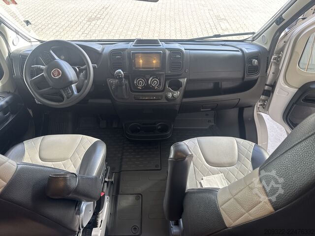 Teilintegriertes Wohnmobil Fiat Ducato Weinsberg Carasuite 2024 | Cambio automatico | 5 posti letto