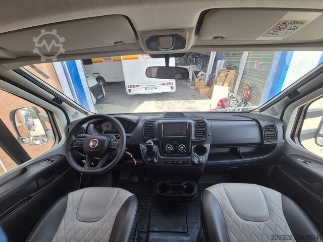 Teilintegriertes Wohnmobil Fiat Ducato Weinsberg Carasuite 2024 | Cambio automatico | 5 posti letto