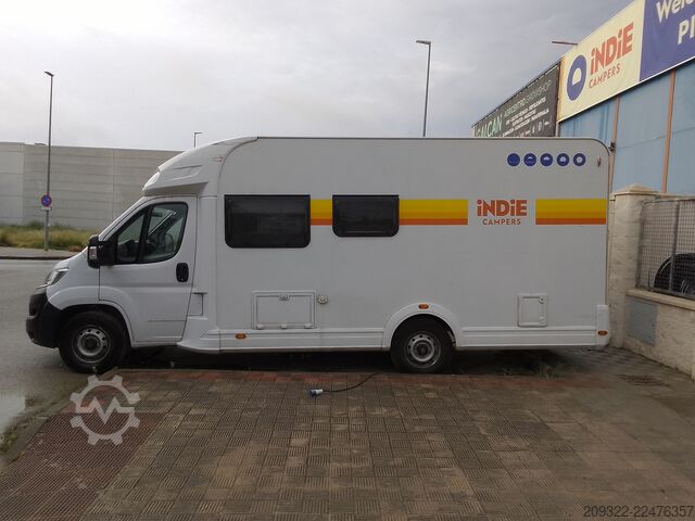 Teilintegriertes Wohnmobil Fiat Ducato Weinsberg Carasuite 2024 | Cambio automatico | 5 posti letto