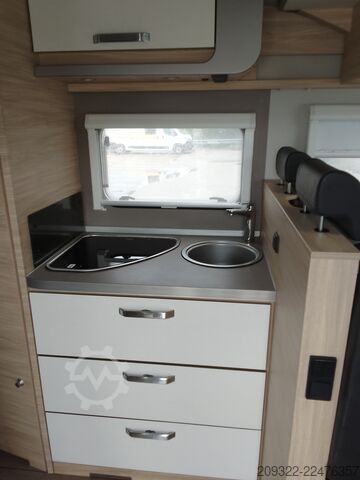 Teilintegriertes Wohnmobil Fiat Ducato Weinsberg Carasuite 2024 | Cambio automatico | 5 posti letto